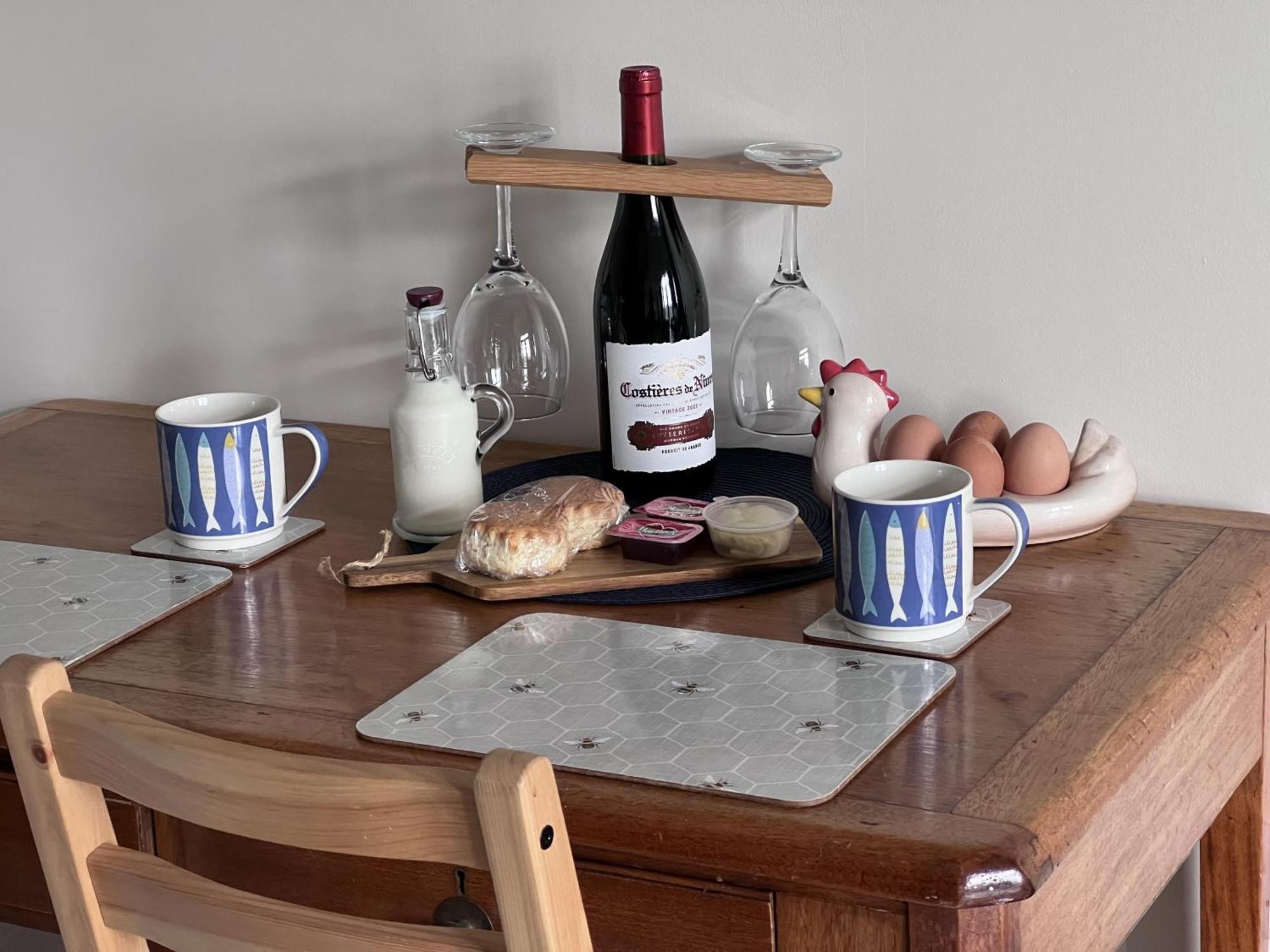 Poachers Hut - Captivating 1-Bed Cottage Shorwell Экстерьер фото